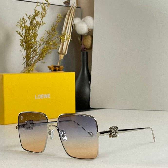 Picture of Loewe Sunglasses _SKUfw47548633fw